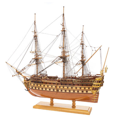 Maquette de collection - Mistral Maquettes - La Bretagne - 92 cm - vue latérale bâbord arrière