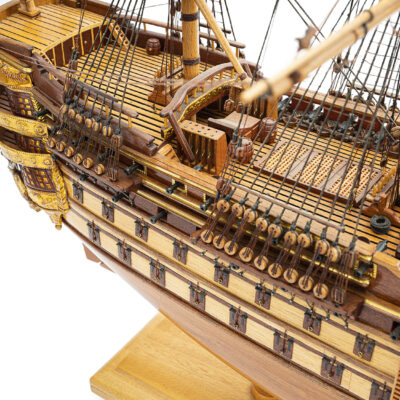 Maquette de collection - Mistral Maquettes - La Bretagne - 92 cm - vue plongeante tribord pont arrière