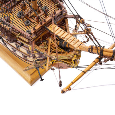 Maquette de collection - Mistral Maquettes - La Bretagne - 92 cm - vue plongeante tribord proue