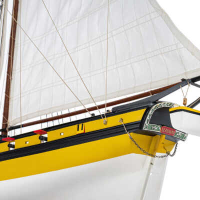 Maquette en Bois du Bateau Le Renard · Reproduction Haut de Gamme Déjà Montée · Licence Exclusive