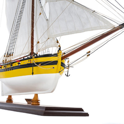 Maquette en Bois du Bateau Le Renard · Reproduction Haut de Gamme Déjà Montée · Licence Exclusive