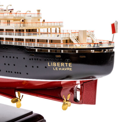 Maquette du Paquebot Liberté · Qualité Exceptionnelle Déjà Montée · Mistral Maquettes