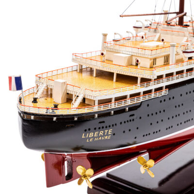 Maquette du Paquebot Liberté · Qualité Exceptionnelle Déjà Montée · Mistral Maquettes
