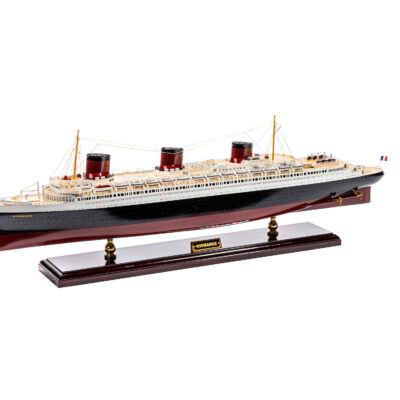 Maquette du Paquebot Normandie · Bateau en Bois Déjà Montée · Qualité Exceptionnelle · Mistral Maquettes