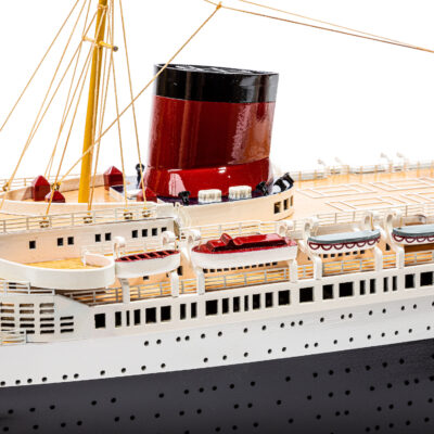 Maquette du Paquebot Normandie · Bateau en Bois Déjà Montée · Qualité Exceptionnelle · Mistral Maquettes