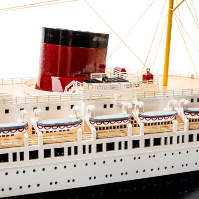 Maquette du Paquebot Normandie · Bateau en Bois Déjà Montée · Qualité Exceptionnelle · Mistral Maquettes