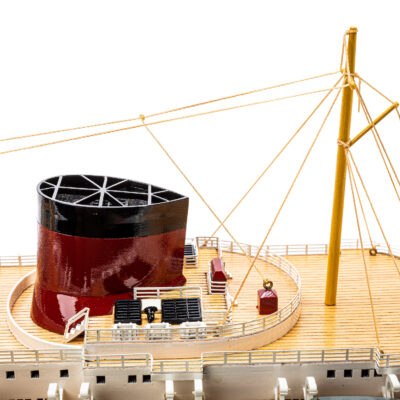 Maquette du Paquebot Normandie · Bateau en Bois Déjà Montée · Qualité Exceptionnelle · Mistral Maquettes