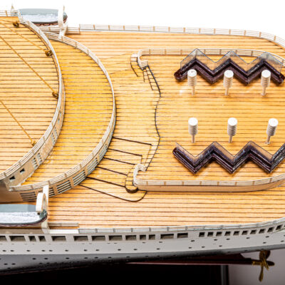 Maquette du Paquebot Normandie · Bateau en Bois Déjà Montée · Qualité Exceptionnelle · Mistral Maquettes