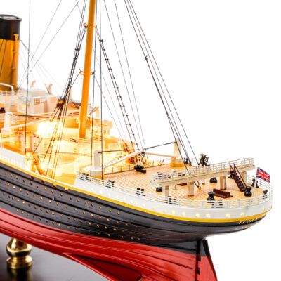 Maquette du Titanic en version Eclairée · Bateau en Bois Déjà Monté · Qualité Exceptionnelle & Haut de Gamme · Mistral Maquettes
