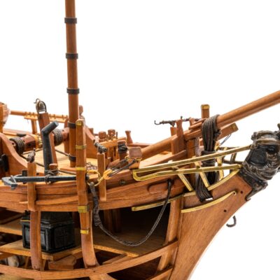 Maquette de Bateau Le Bounty - Déjà Montée - Coupe Longitudinale - Mistral Maquettes