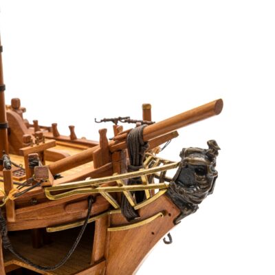 Maquette de Bateau Le Bounty - Déjà Montée - Coupe Longitudinale - Mistral Maquettes