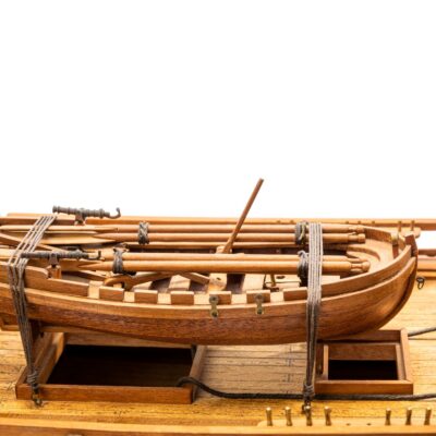 Maquette de Bateau Le Bounty - Déjà Montée - Coupe Longitudinale - Mistral Maquettes