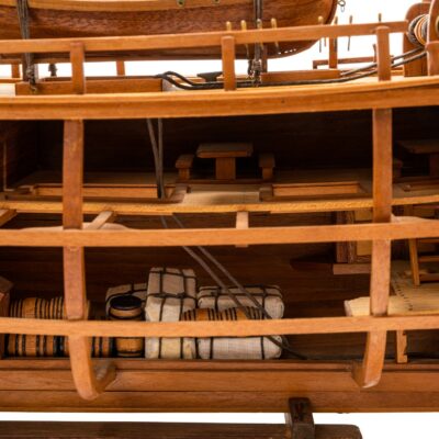 Maquette de Bateau Le Bounty - Déjà Montée - Coupe Longitudinale - Mistral Maquettes