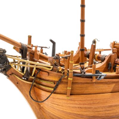 Maquette de Bateau Le Bounty - Déjà Montée - Coupe Longitudinale - Mistral Maquettes