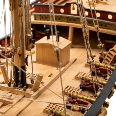 Maquette de Bateau Le Yacht Mary - Déjà Montée - Mistral Maquettes