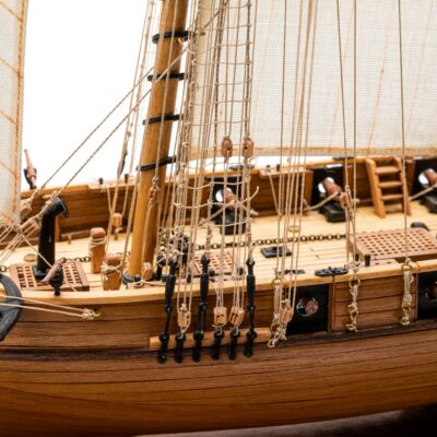 Maquette de Bateau La Toulonnaise - Déjà Montée - Mistral Maquettes