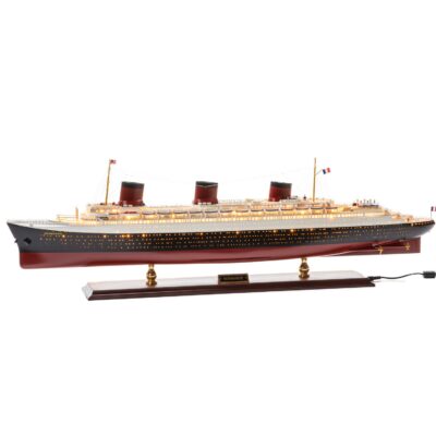Maquette de Bateau le Normandie - Version Eclairée - Déjà Montée - Maquette en Bois - Mistral Maquettes