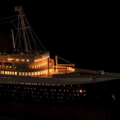 Maquette de Bateau le Normandie - Version Eclairée - Déjà Montée - Maquette en Bois - Mistral Maquettes
