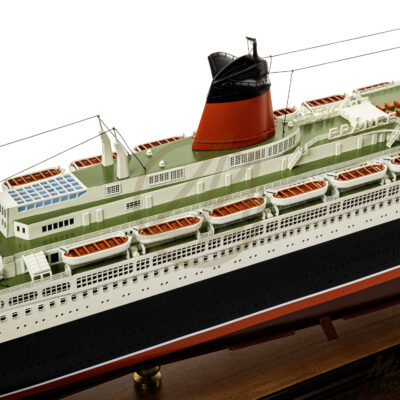 Maquette du France - Célèbre Paquebot Français - Maquette de Bateau en Série Limitée - Mistral Maquettes