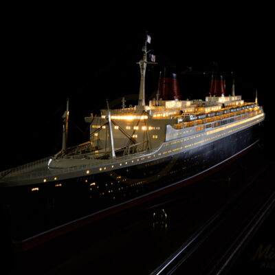 Maquette du France - Célèbre Paquebot Français - Maquette de Bateau en Série Limitée - Mistral Maquettes