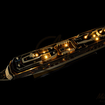 Maquette du Célébrity Solstice en version Éclairée - Paquebot moderne lancé en 2008 - Maquette en bois, Montée, Prête à Exposer