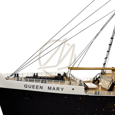 Maquette du Queen Mary en version Éclairée - Paquebot de ligne transatlantique - Maquette en bois, Montée, Prête à Exposer