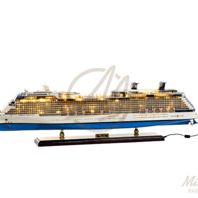 Maquette du Célébrity Solstice en version Éclairée - Paquebot moderne lancé en 2008 - Maquette en bois, Montée, Prête à Exposer
