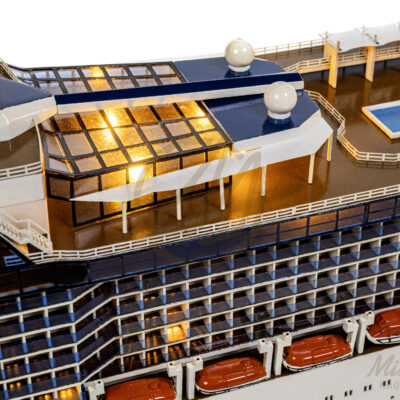 Maquette du Célébrity Solstice en version Éclairée - Paquebot moderne lancé en 2008 - Maquette en bois, Montée, Prête à Exposer