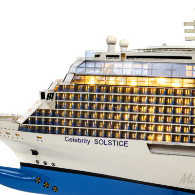 Maquette du Célébrity Solstice en version Éclairée - Paquebot moderne lancé en 2008 - Maquette en bois, Montée, Prête à Exposer