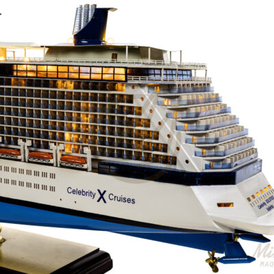 Maquette du Célébrity Solstice en version Éclairée - Paquebot moderne lancé en 2008 - Maquette en bois, Montée, Prête à Exposer