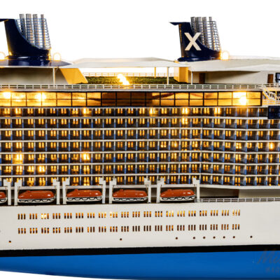 Maquette du Célébrity Solstice en version Éclairée - Paquebot moderne lancé en 2008 - Maquette en bois, Montée, Prête à Exposer