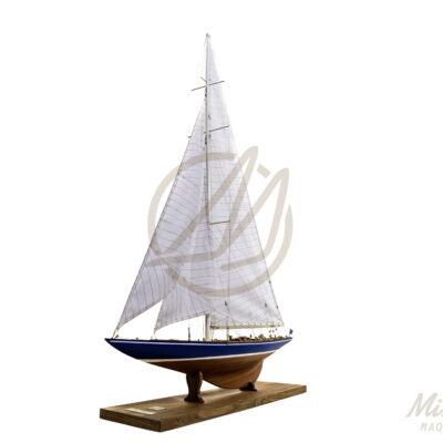 Maquette de l'Endeavour de Qualité Musée - Voilier de Course de Classe J - Maquette en bois, Montée, Prête à Exposer