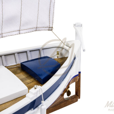 Maquette du Pointu avec Voile - Bateau de Pêche de Provence - Maquette en bois, Montée, Prête à Exposer