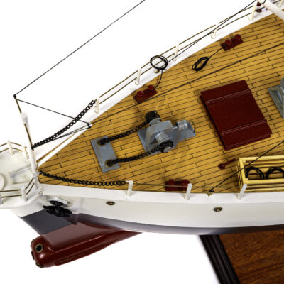 Maquette de la Calypso - Navire d'exploration du Commandant Cousteau - Maquette en bois, Montée, Prête à Exposer