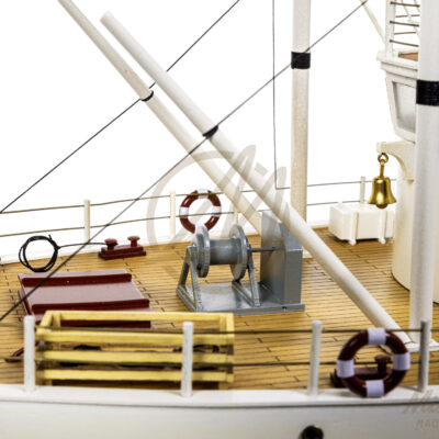 Maquette de la Calypso - Navire d'exploration du Commandant Cousteau - Maquette en bois, Montée, Prête à Exposer