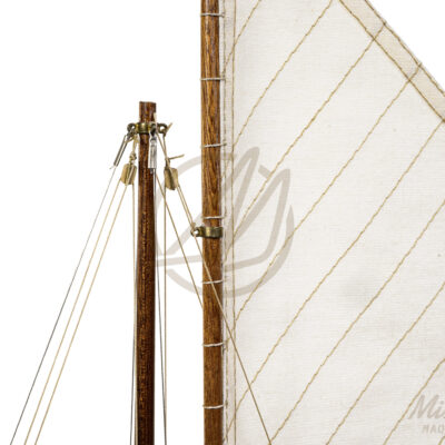 Maquette du Britania de Qualité Musée - Voilier de Course de Classe J - Maquette en bois, Montée, Prête à Exposer