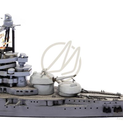 Maquette de la Provence en bois zoom sur détails du navire