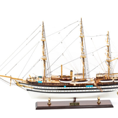 Maquette d'exposition entièrement montée - Mistral Maquettes – Amerigo Vespucci - 90 cm – vue bâbord