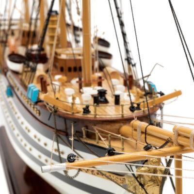 Maquette d'exposition entièrement montée - Mistral Maquettes – Amerigo Vespucci - 90 cm – vue détaillée beaupré