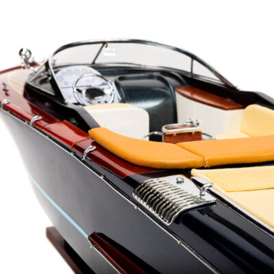 Maquette Aquariva Bleu de Riva 70cm · Bateau Déjà Monté Haut de Gamme en Bois · Mistral Maquettes · Inspiré de l'Aquariva de Riva.