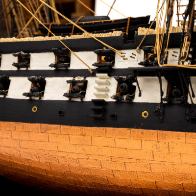 Maquette de La Belle Poule · Frégate de 60 Canons · Maquette d'Antiquité entièrement restaurée. - Mistral Maquettes