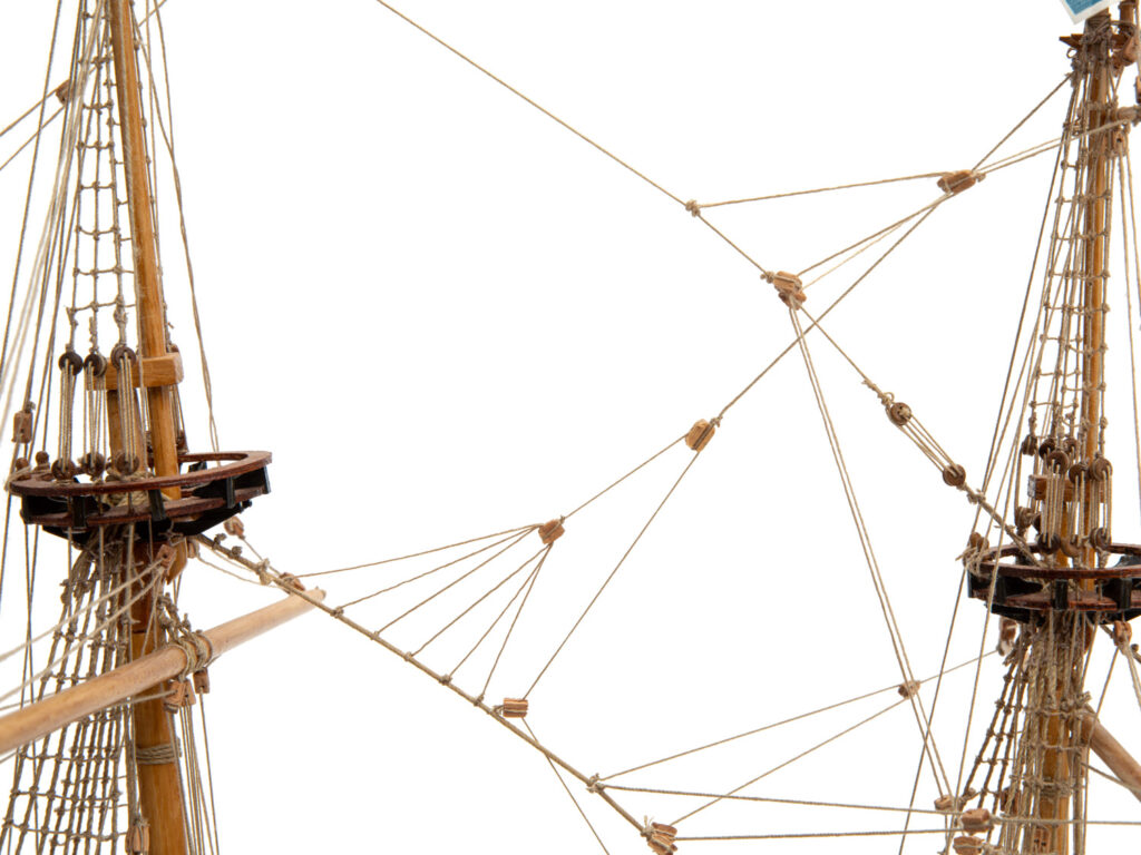2 Maquettes Bateaux AIRFIX Vintage : Golden Hind Et The Revenge – échelle 1:200