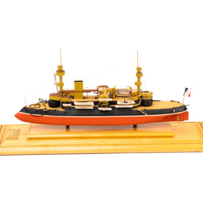 Maquette du Cuirassé Hoche · Exemplaire unique d'Antiquité - Mistral Maquettes