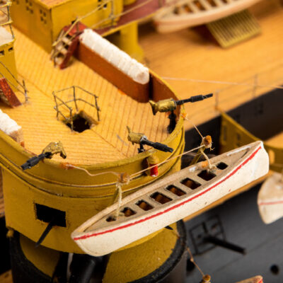 Maquette du Cuirassé Hoche · Exemplaire unique d'Antiquité - Mistral Maquettes