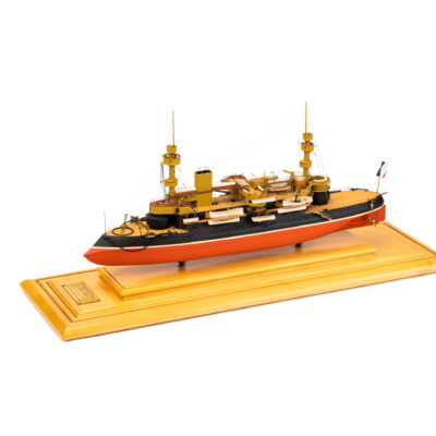 Maquette du Cuirassé Hoche · Exemplaire unique d'Antiquité - Mistral Maquettes