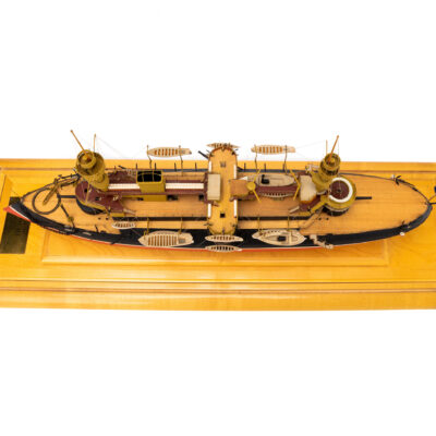 Maquette du Cuirassé Hoche · Exemplaire unique d'Antiquité - Mistral Maquettes