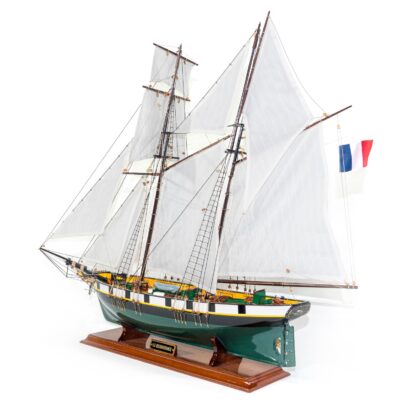 Maquette d'exposition entièrement montée –Mistral Maquettes - La Recouvrance - 80 cm - vue globale bâbord arrière