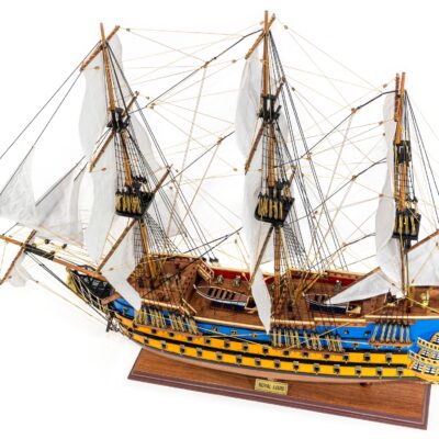 Maquette d'exposition entièrement montée –Mistral Maquettes - Le Royal Louis - 94 cm - vue globale bâbord