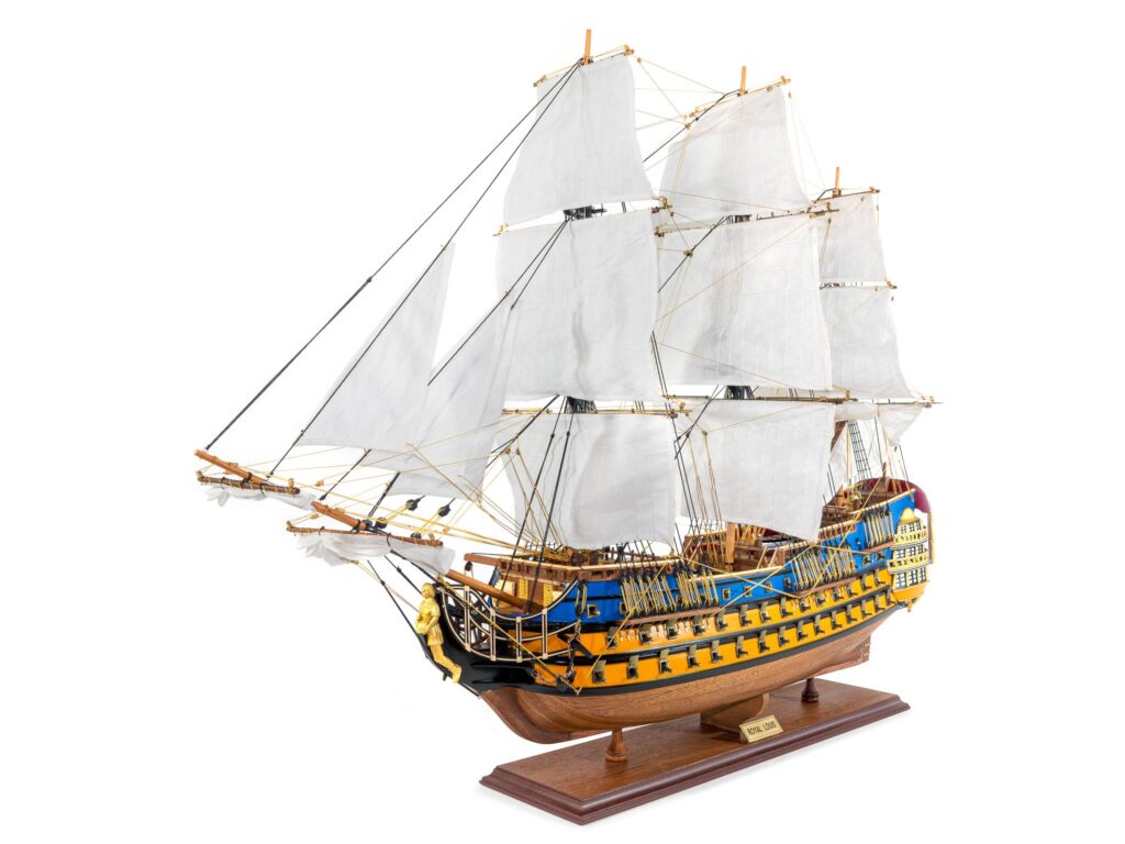 Maquette d'exposition entièrement montée –Mistral Maquettes - Le Royal Louis - 94 cm - vue globale bâbord avant
