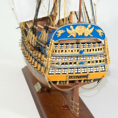 Maquette d'exposition entièrement montée – Mistral Maquettes - Le Royal Louis - 94 cm - vue poupe